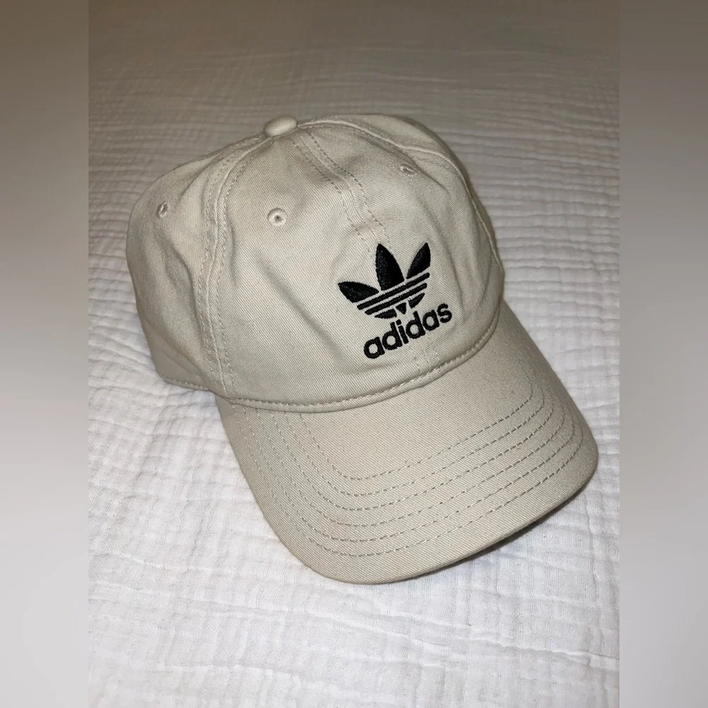 SOLD - Adidas Black and Cream Cap - Picture 3 of 10